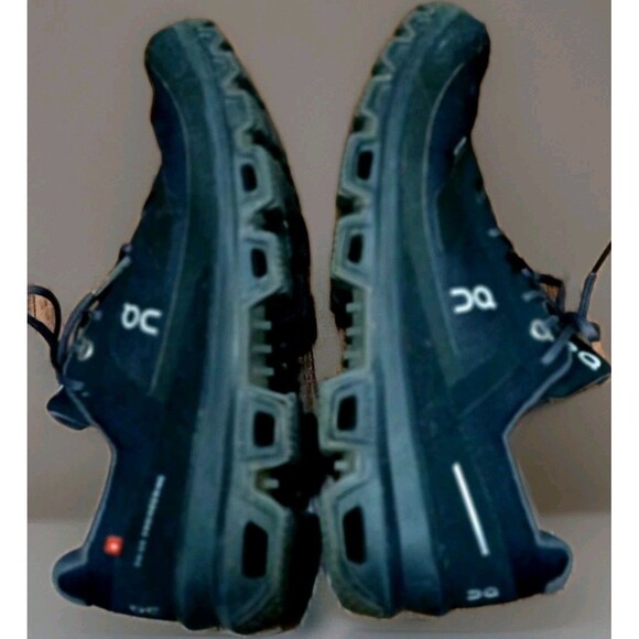 On Running Women’s Cloud Waterproof Sneakers Black Size 7.5 Athletic Shoes - Picture 8 of 15